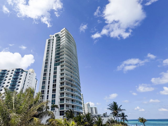 Apogee Beach photo 3